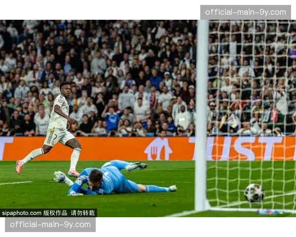 马德里举办欧冠球迷节,预计将吸引超过十万名游客参与 马德里举办欧冠球迷节,预计将吸引超过十万名游客参与